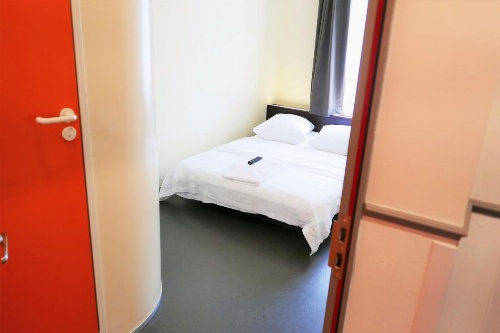 easyHotel Zürich City Centre image 14