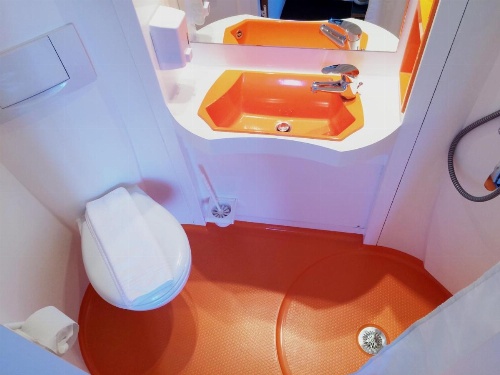 easyHotel Zürich City Centre image 6