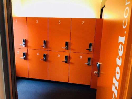 easyHotel Zürich City Centre image 7